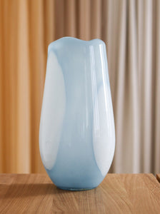 Ada - dotted vase